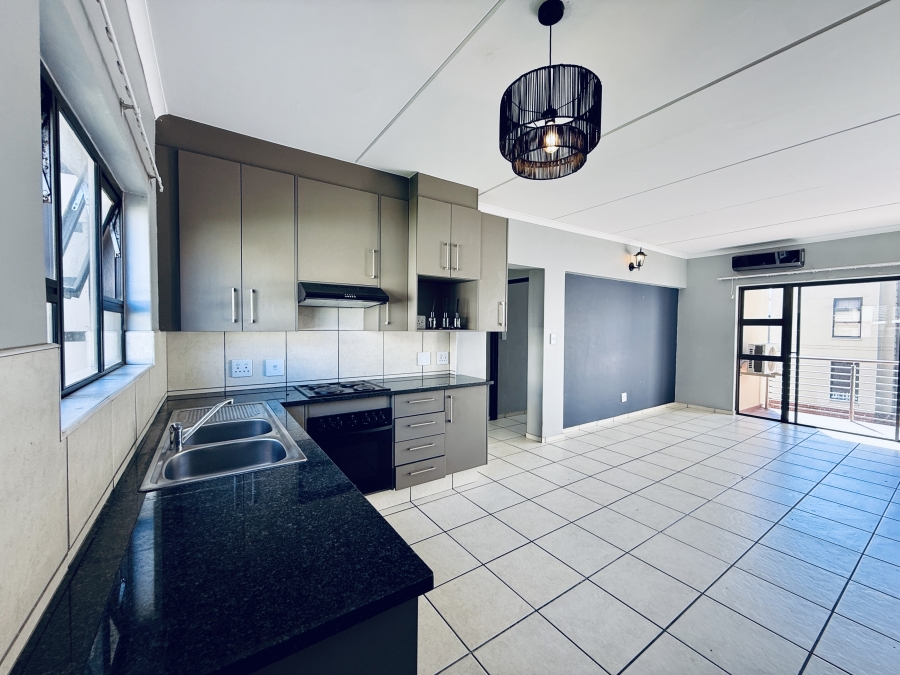 To Let 2 Bedroom Property for Rent in Barbeque Downs Gauteng