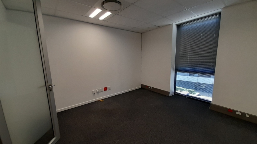 To Let Commercial Property for Rent in Vorna Valley Gauteng