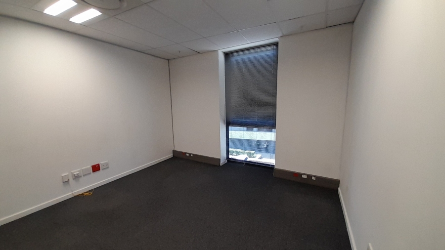To Let Commercial Property for Rent in Vorna Valley Gauteng