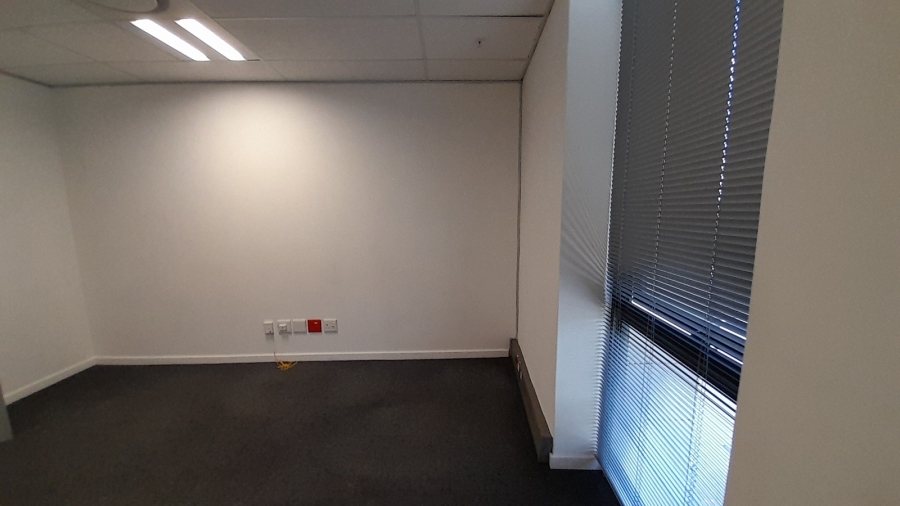 To Let Commercial Property for Rent in Vorna Valley Gauteng