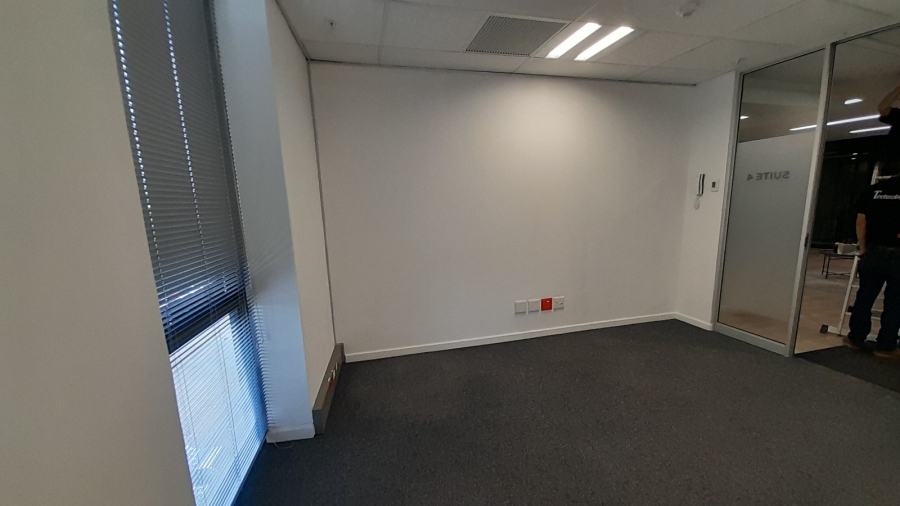 To Let Commercial Property for Rent in Vorna Valley Gauteng