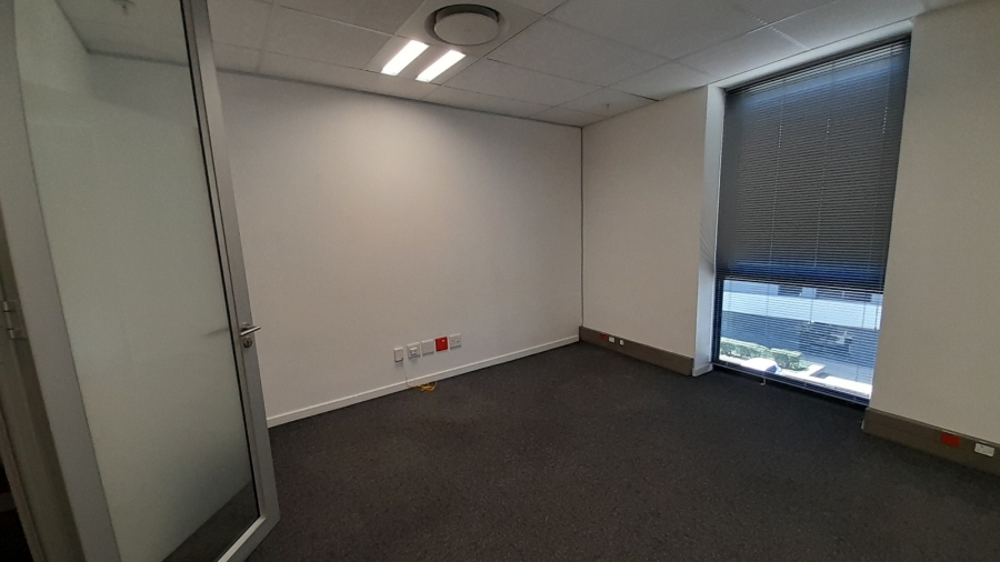 To Let Commercial Property for Rent in Vorna Valley Gauteng