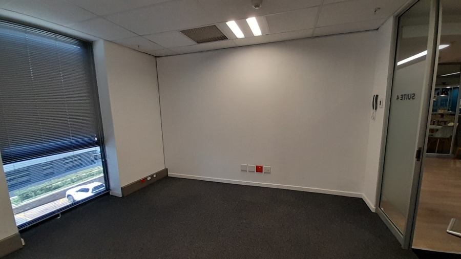 To Let Commercial Property for Rent in Vorna Valley Gauteng