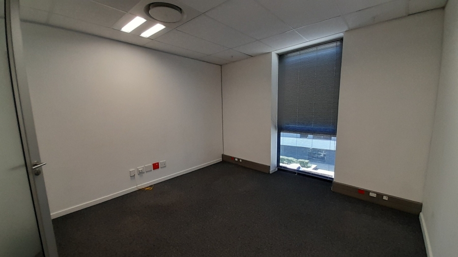 To Let Commercial Property for Rent in Vorna Valley Gauteng