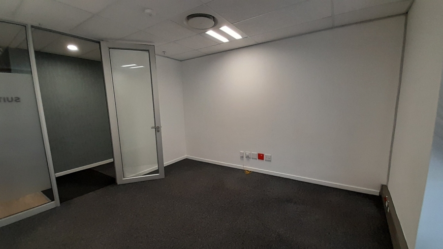 To Let Commercial Property for Rent in Vorna Valley Gauteng