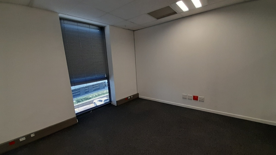 To Let Commercial Property for Rent in Vorna Valley Gauteng