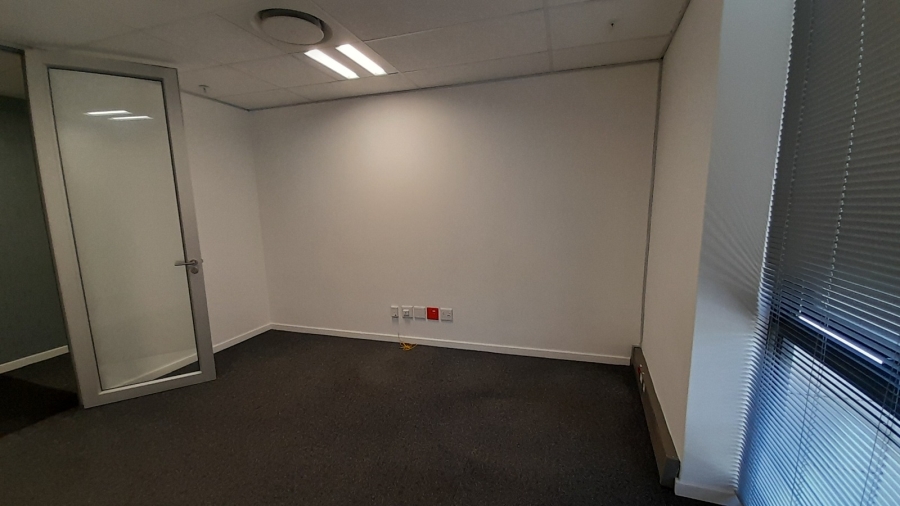To Let Commercial Property for Rent in Vorna Valley Gauteng