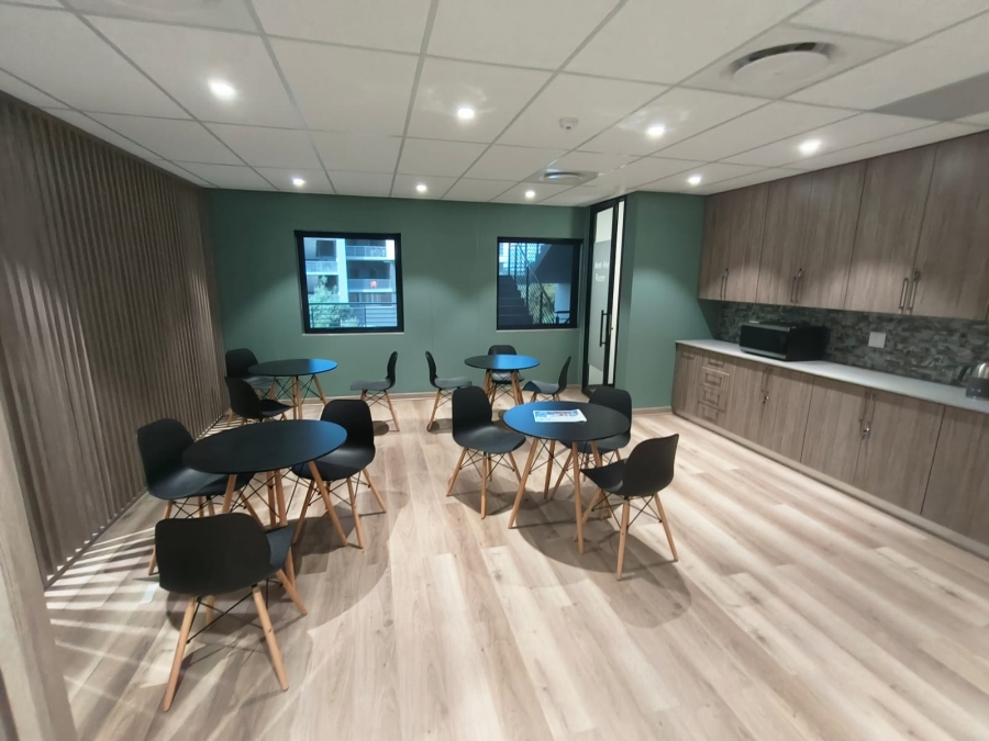 To Let Commercial Property for Rent in Die Hoewes Gauteng