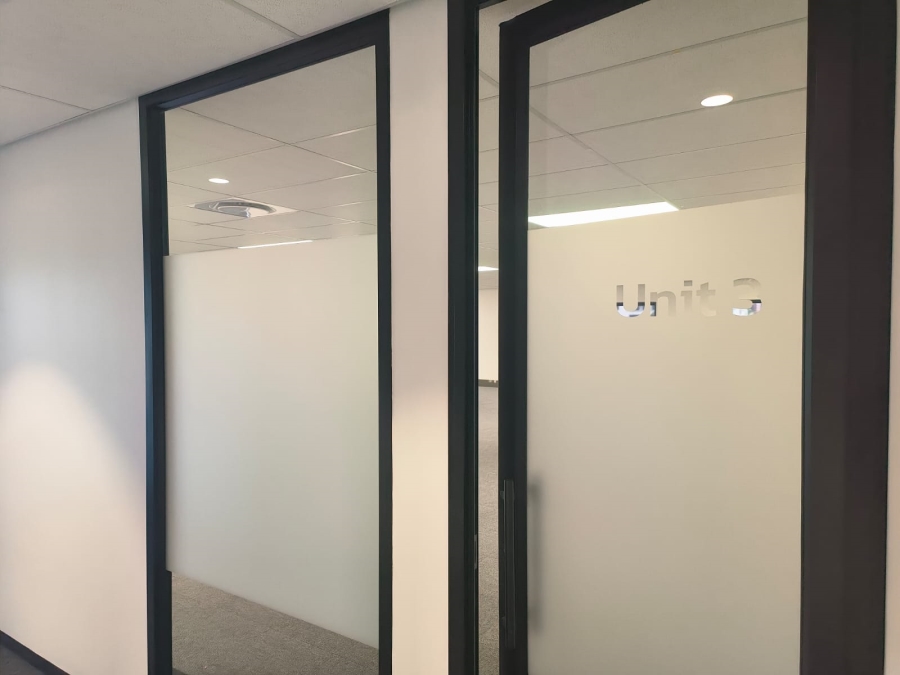 To Let Commercial Property for Rent in Die Hoewes Gauteng