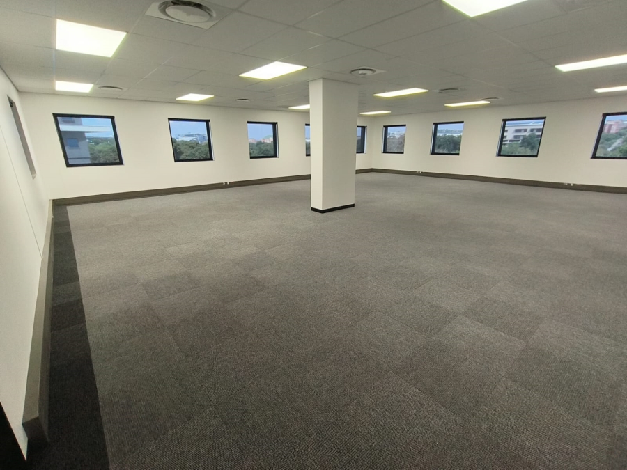 To Let Commercial Property for Rent in Die Hoewes Gauteng