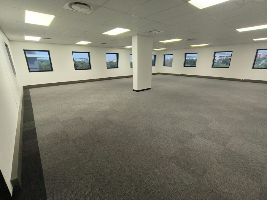 To Let Commercial Property for Rent in Die Hoewes Gauteng
