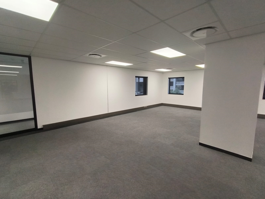 To Let Commercial Property for Rent in Die Hoewes Gauteng