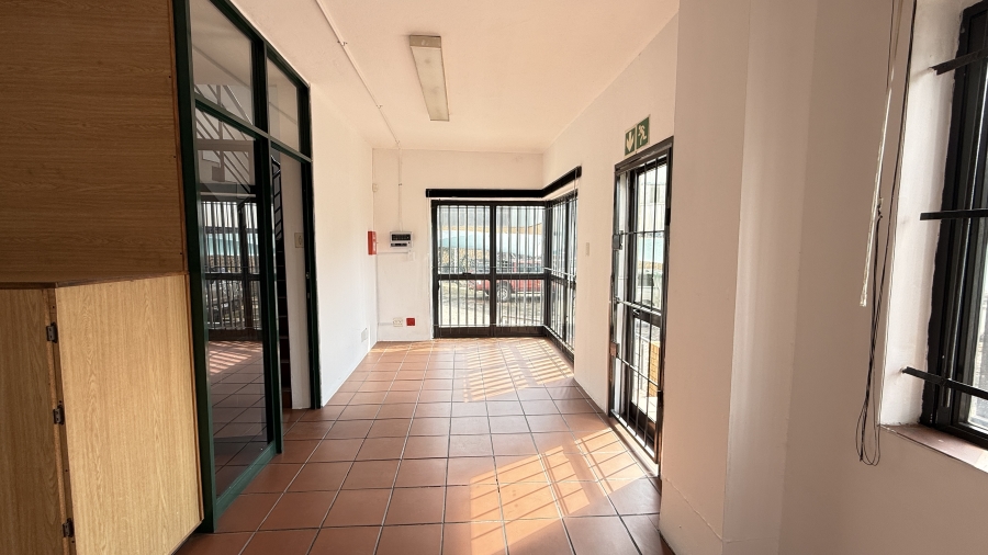 To Let Commercial Property for Rent in Rooihuiskraal Gauteng