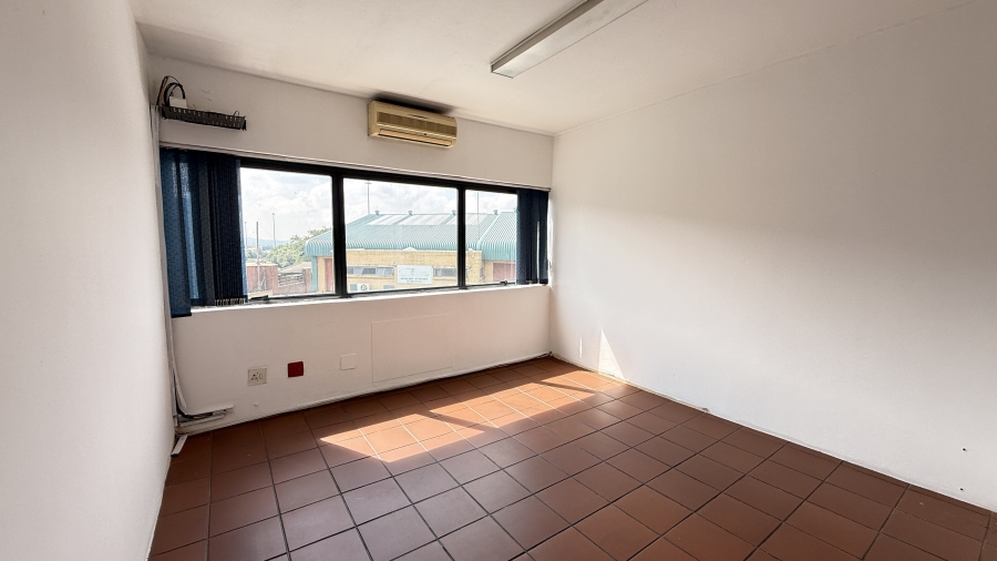 To Let Commercial Property for Rent in Rooihuiskraal Gauteng