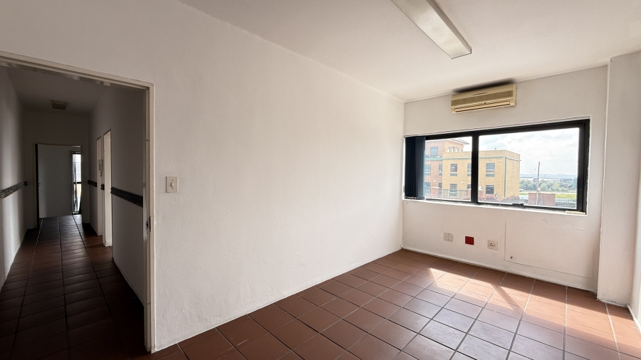 To Let Commercial Property for Rent in Rooihuiskraal Gauteng