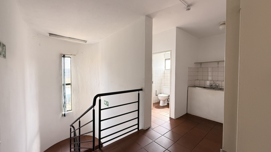 To Let Commercial Property for Rent in Rooihuiskraal Gauteng