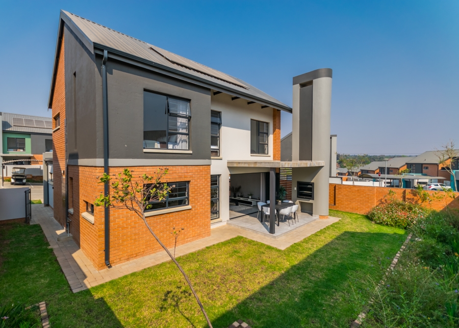 3 Bedroom Property for Sale in Amberfield Gauteng