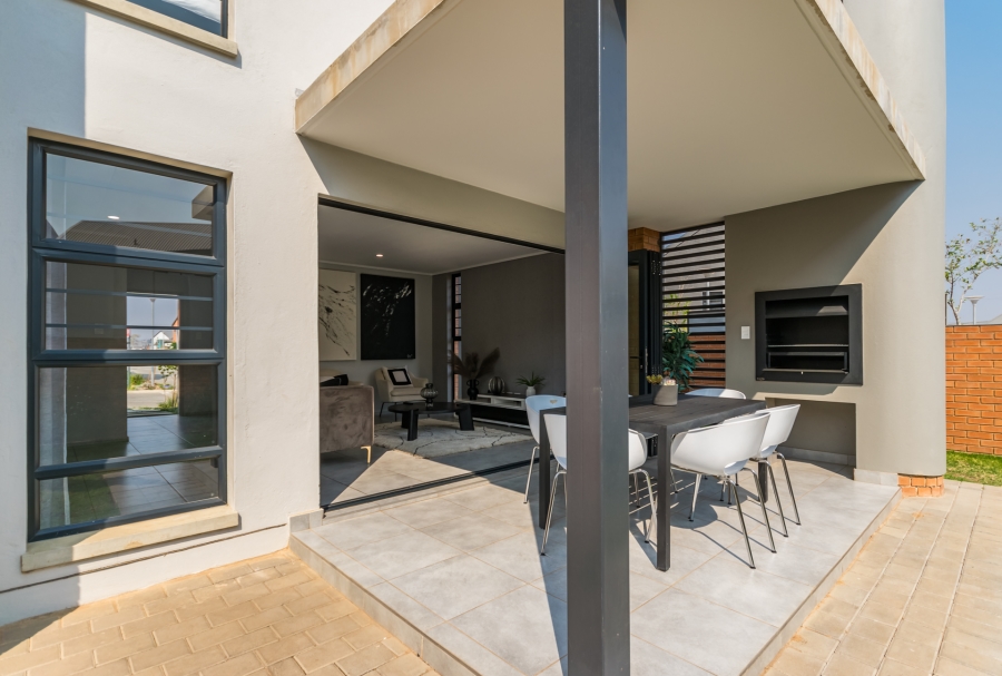 3 Bedroom Property for Sale in Amberfield Gauteng