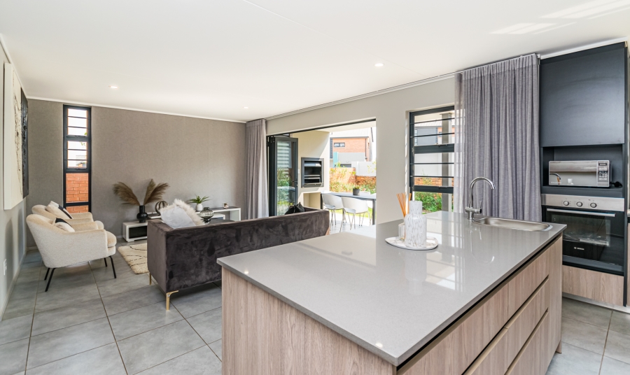 3 Bedroom Property for Sale in Amberfield Gauteng