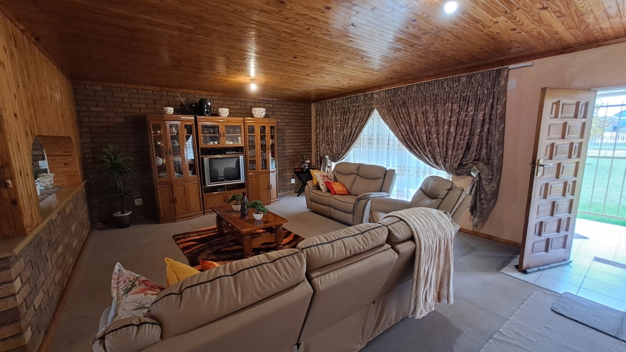 4 Bedroom Property for Sale in Jameson Park Gauteng