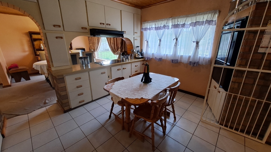 4 Bedroom Property for Sale in Jameson Park Gauteng