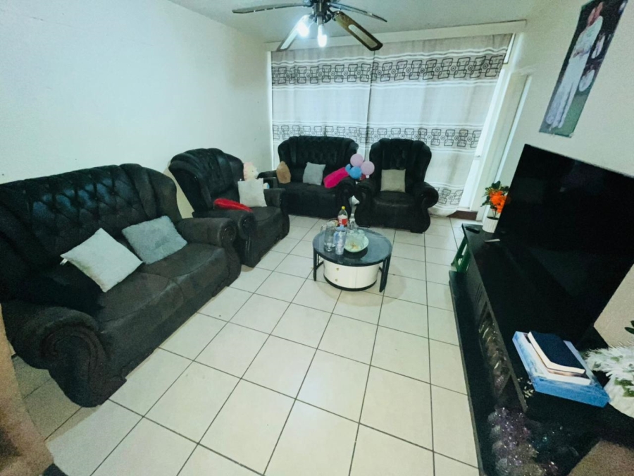 2 Bedroom Property for Sale in Sunnyside Gauteng