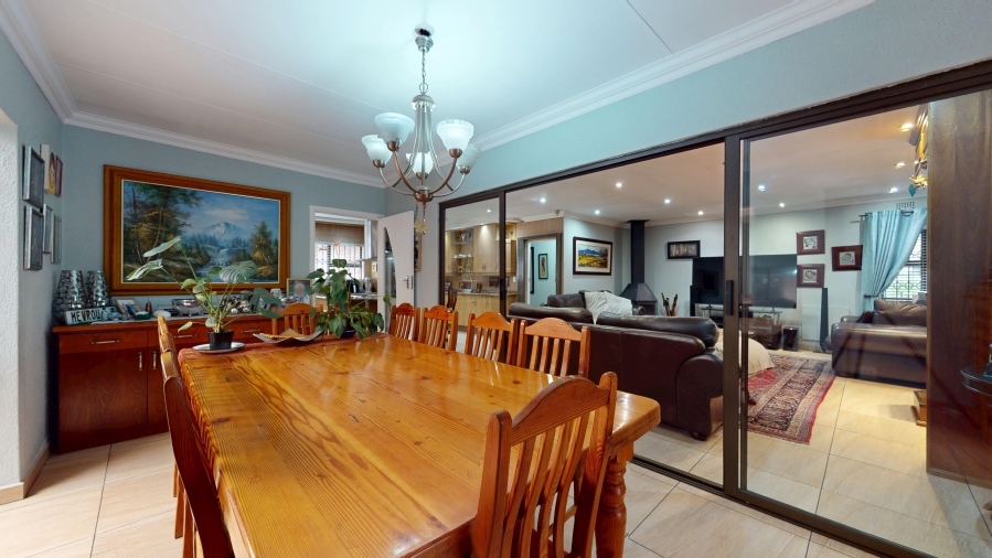 5 Bedroom Property for Sale in Sunward Park Gauteng