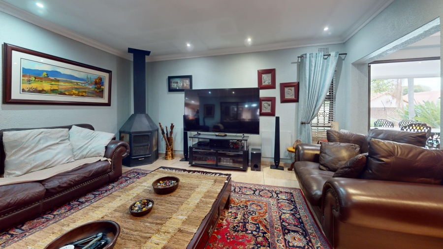 5 Bedroom Property for Sale in Sunward Park Gauteng