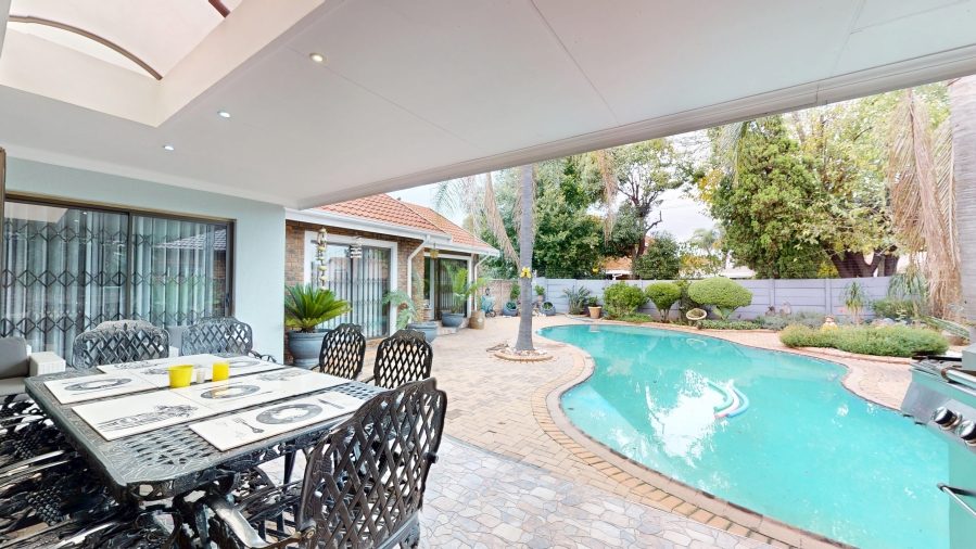 5 Bedroom Property for Sale in Sunward Park Gauteng