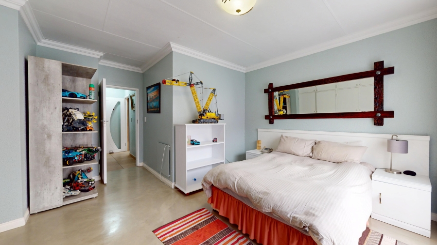 5 Bedroom Property for Sale in Sunward Park Gauteng