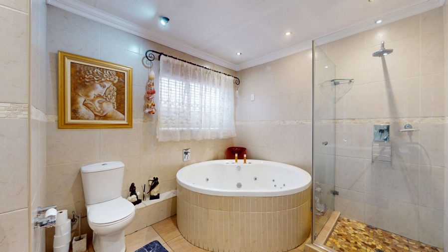 5 Bedroom Property for Sale in Sunward Park Gauteng