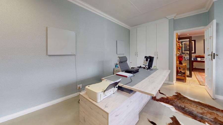 5 Bedroom Property for Sale in Sunward Park Gauteng