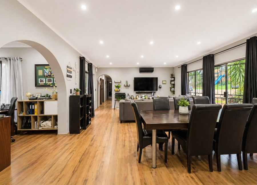 4 Bedroom Property for Sale in Wilro Park Gauteng