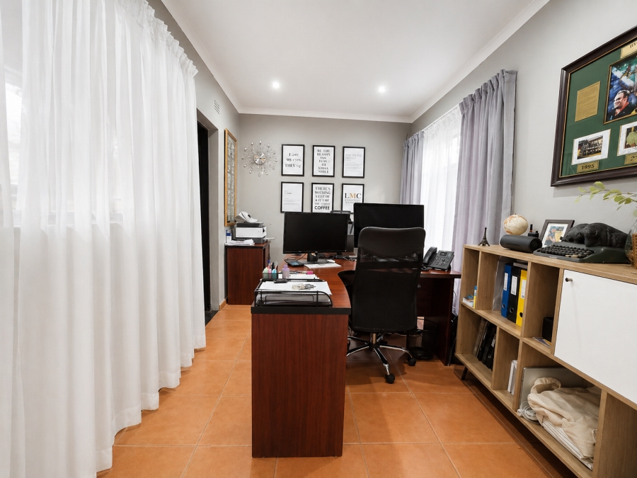 4 Bedroom Property for Sale in Wilro Park Gauteng
