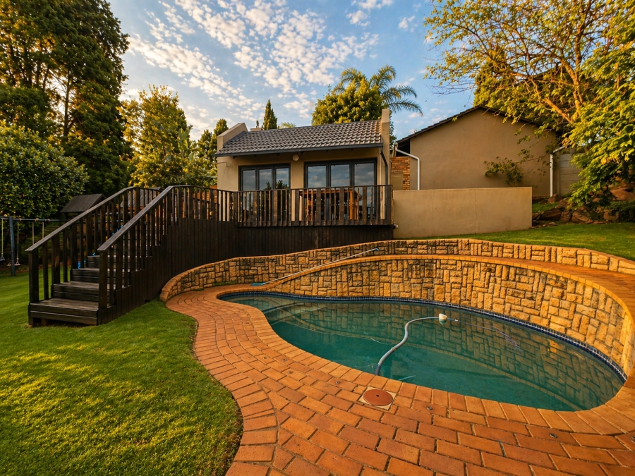 4 Bedroom Property for Sale in Wilro Park Gauteng