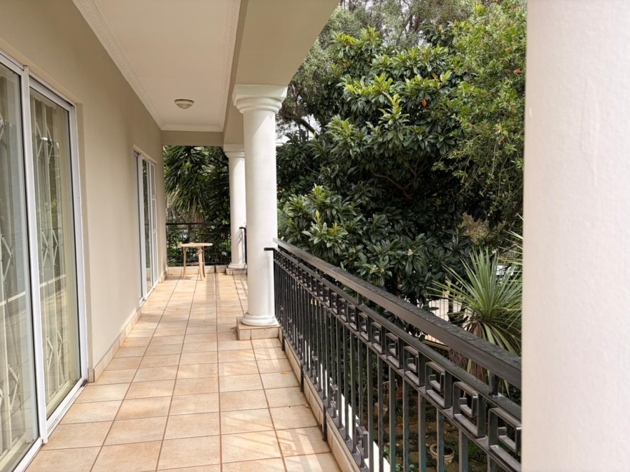 5 Bedroom Property for Sale in Ashlea Gardens Gauteng