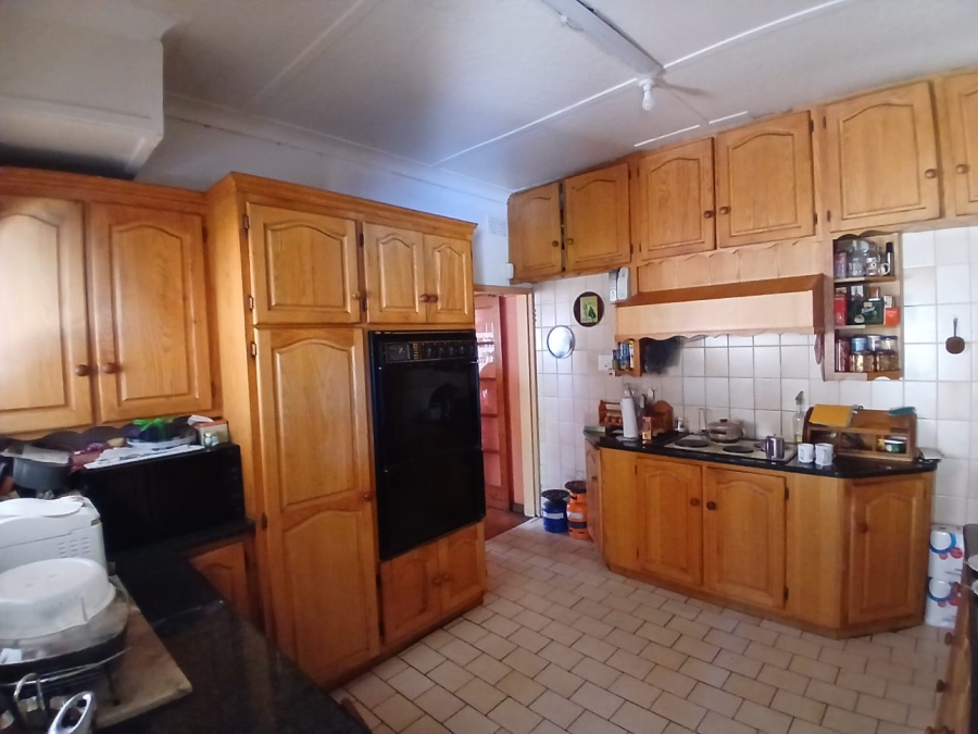 4 Bedroom Property for Sale in Carletonville Central Gauteng