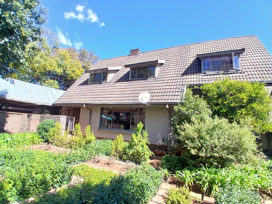 4 Bedroom Property for Sale in Carletonville Central Gauteng