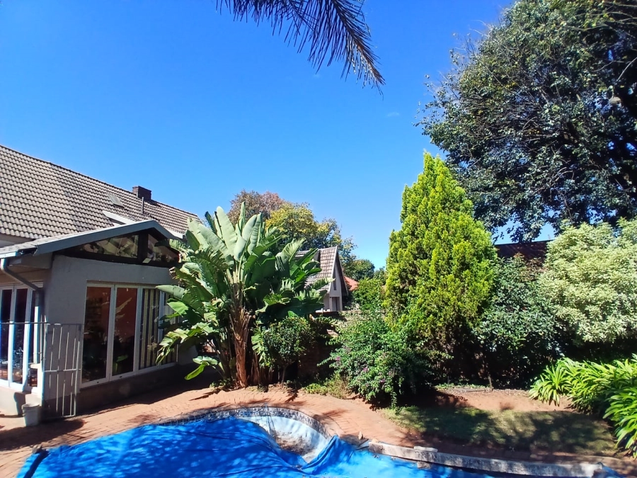 4 Bedroom Property for Sale in Carletonville Central Gauteng
