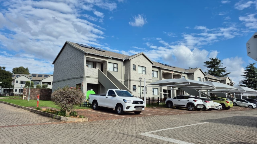 3 Bedroom Property for Sale in Cloverdene Gauteng