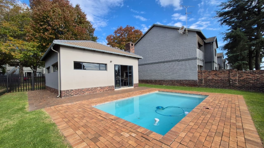 3 Bedroom Property for Sale in Cloverdene Gauteng