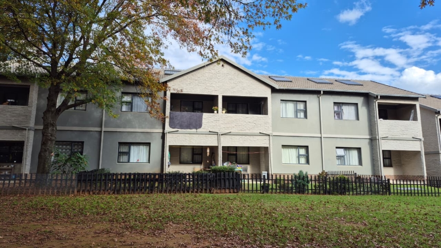 3 Bedroom Property for Sale in Cloverdene Gauteng