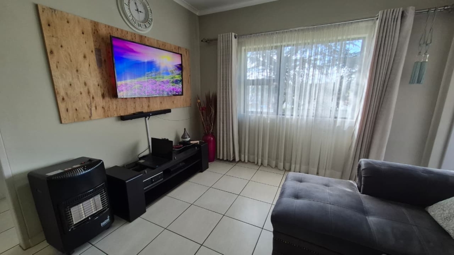 3 Bedroom Property for Sale in Cloverdene Gauteng