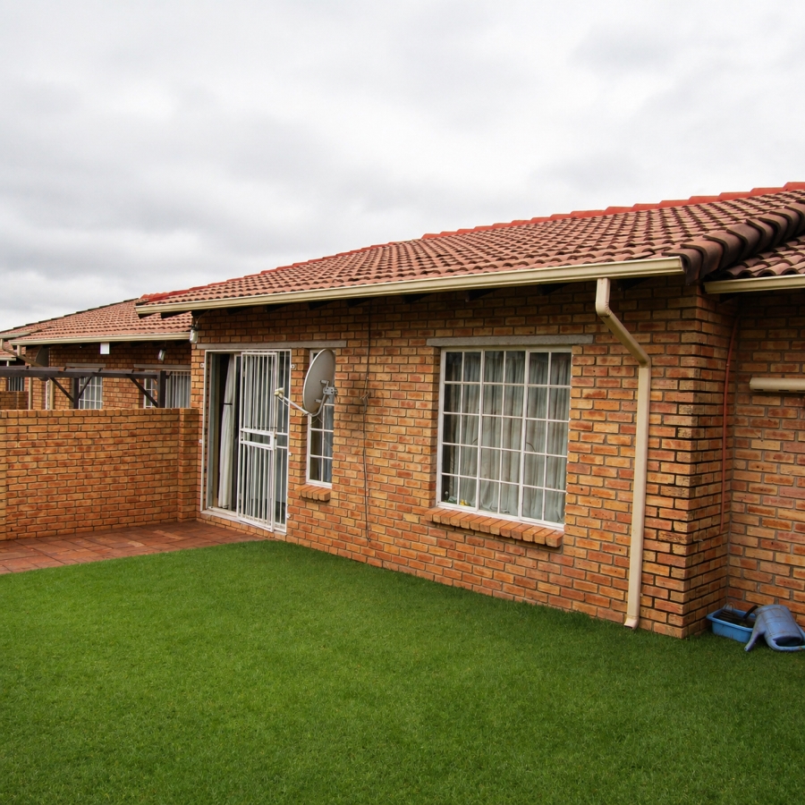 3 Bedroom Property for Sale in Witpoortjie Gauteng