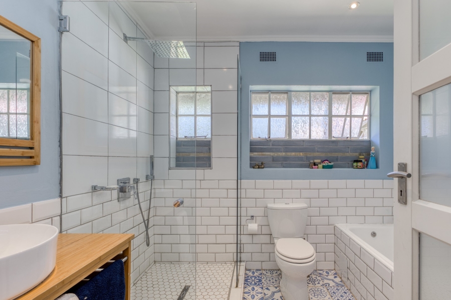 5 Bedroom Property for Sale in Franklin Roosevelt Park Gauteng