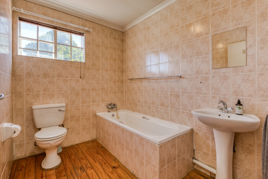 5 Bedroom Property for Sale in Franklin Roosevelt Park Gauteng