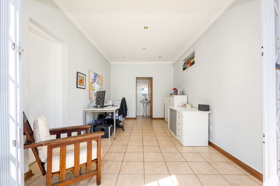 5 Bedroom Property for Sale in Franklin Roosevelt Park Gauteng