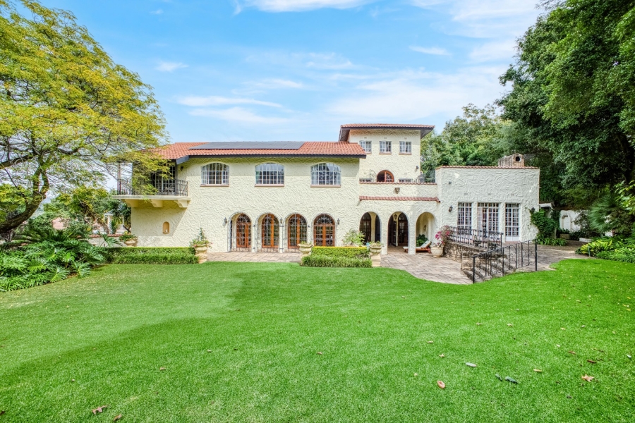 6 Bedroom Property for Sale in Victory Park Gauteng