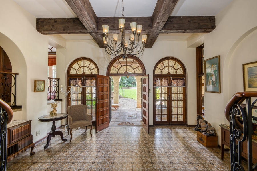 6 Bedroom Property for Sale in Victory Park Gauteng