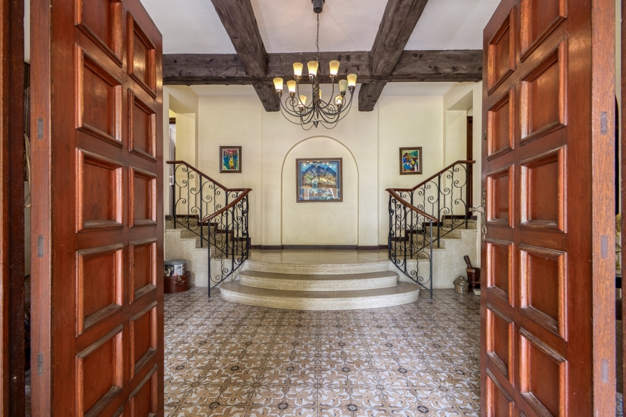 6 Bedroom Property for Sale in Victory Park Gauteng